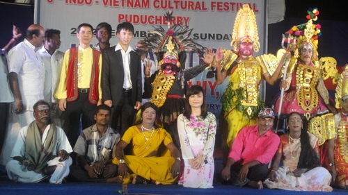  2012 Vietnam-India Cultural Festival</b><br><i>December 18, 2012