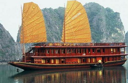 HA LONG 2 DAYS / 1 NIGHT ON GINGER JUNK