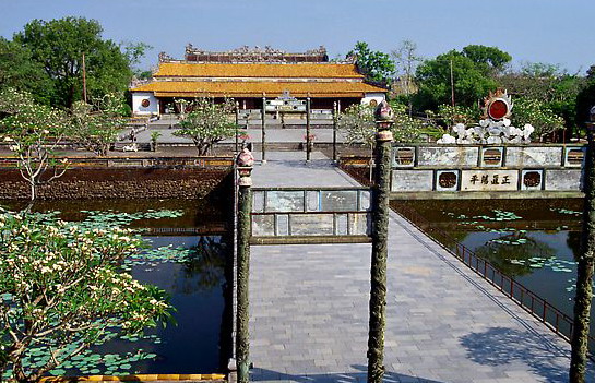 HUE CITY TOUR